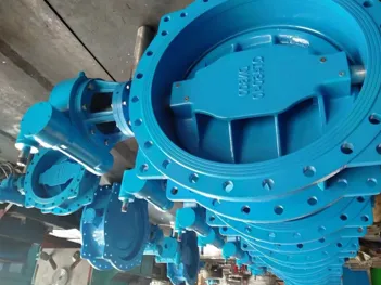 Supapă fluture concentrică cu flanșă dublă